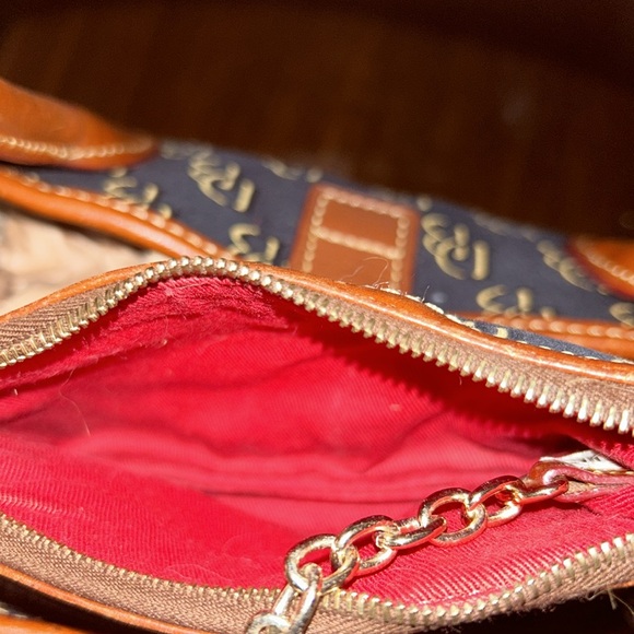 Dooney and Bourke Monogram Hand/Crossbody Bag w/ Wristlet-2 pieces EUC - Picture 4 of 14